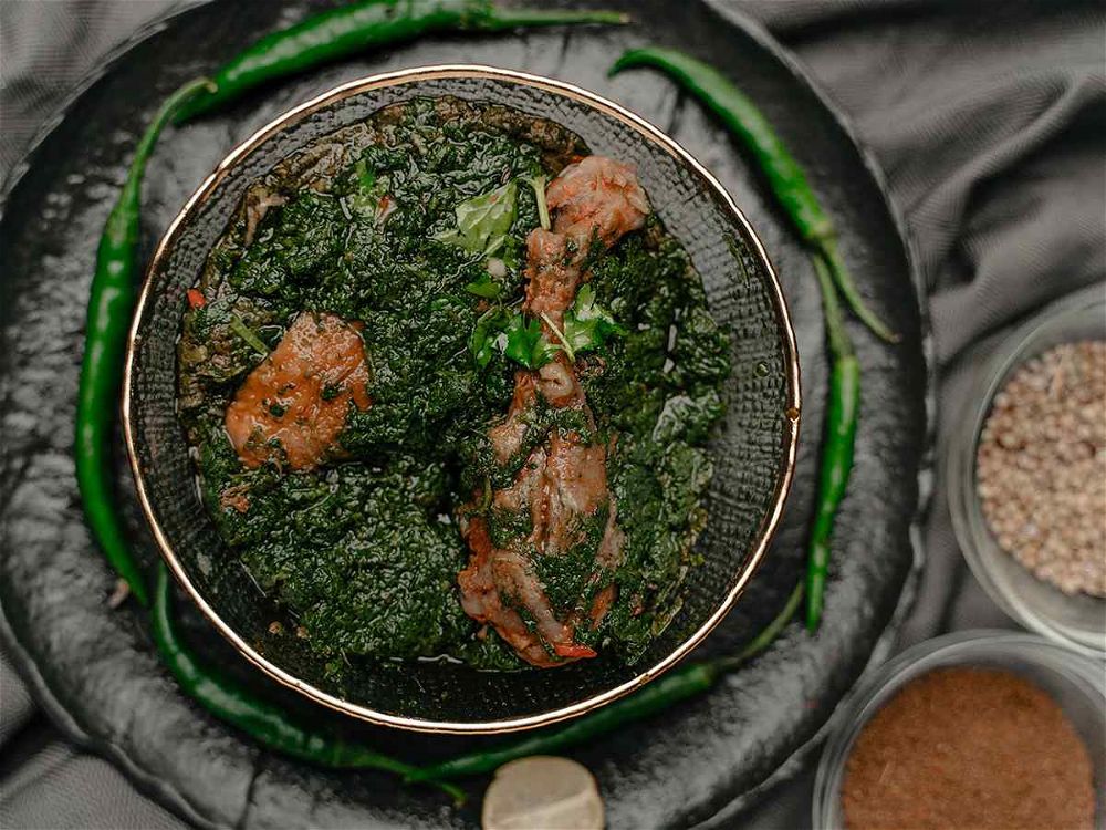 Chicken Palak Daig